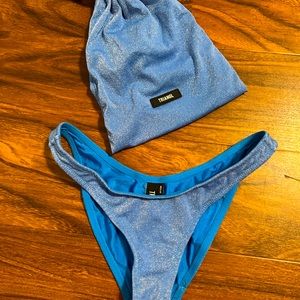 EUC Triangl sparkl bottoms